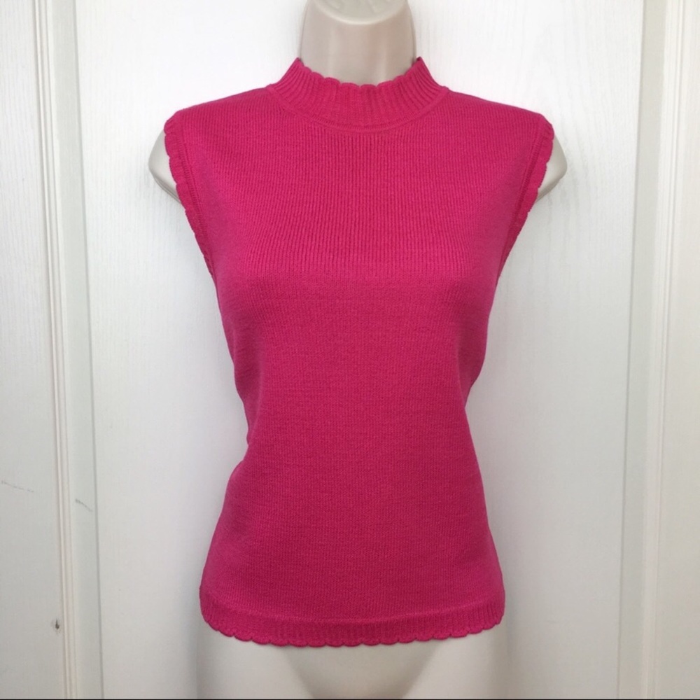 St. John Pink Sleeveless Top with Scalloped Edges